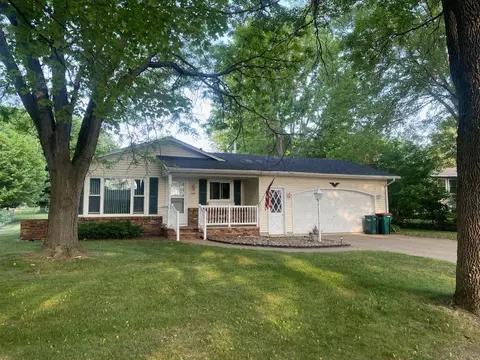446 N Wasson Ln, River Falls, WI 54022