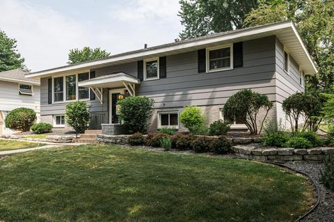 811 27th St NW, Rochester, MN 55901