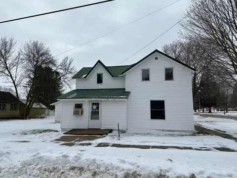 102 E Read St, Le Roy, MN 55951