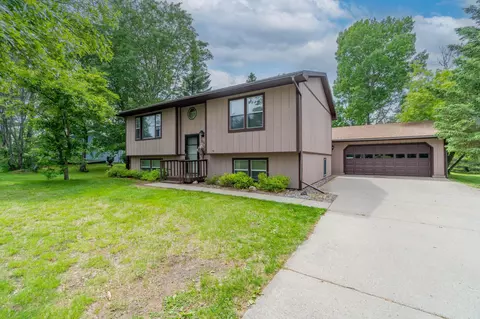 211 Lake Ave NE, Bemidji, MN 56601