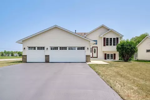 101 Dakota Ave, Elko New Market, MN 55054