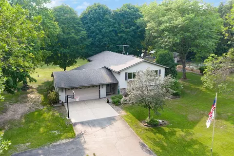 18905 Polk Ave, Hastings, MN 55033
