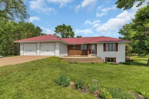3699 45th Ave SW, Willmar, MN 56201