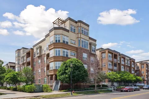 2407 39th Ave NE #110, Saint Anthony, MN 55421