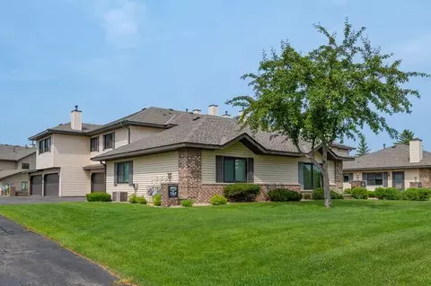 9900 54th Pl N #5, Plymouth, MN 55442