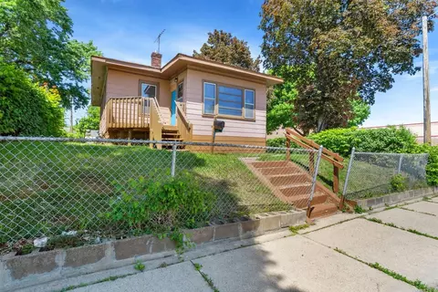 981 Seminary Ave, Saint Paul, MN 55104