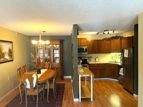 4400 36th Ave N #334, Robbinsdale, MN 55422