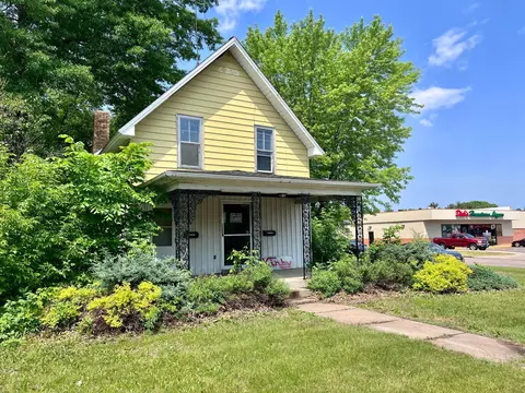 505 S Knowles Ave, New Richmond, WI 54017