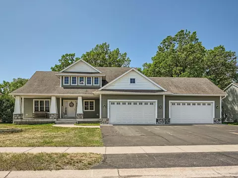 4889 382nd Dr, North Branch, MN 55056