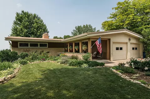 511 22nd St NE, Rochester, MN 55906