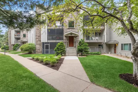 2120 Ridge Dr #11, Saint Louis Park, MN 55416