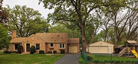 1616 W 70th St, Richfield, MN 55423
