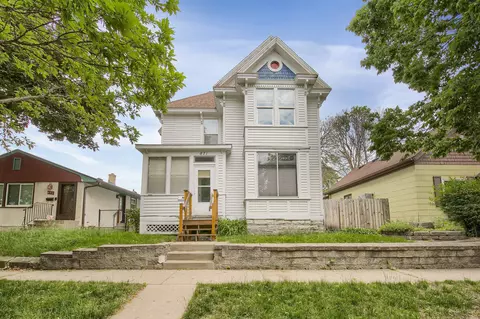 871 Bayard Ave, Saint Paul, MN 55102
