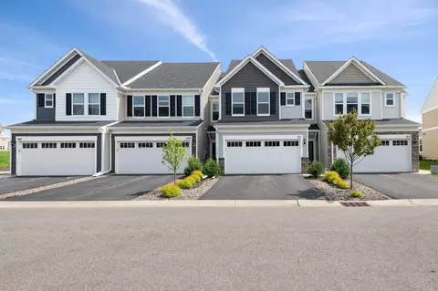 711 Maggie Way, Chanhassen, MN 55317