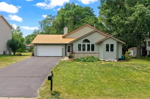4325 Niagara Ln N, Plymouth, MN 55446