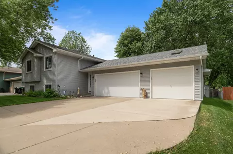 11817 Sumter Ct, Champlin, MN 55316 photo 2