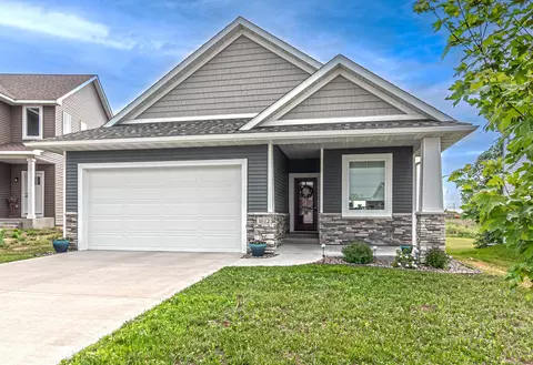 1812 Cypress Trl, New Richmond, WI 54017