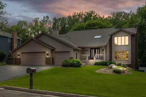 12920 Highclere Dr, Burnsville, MN 55337