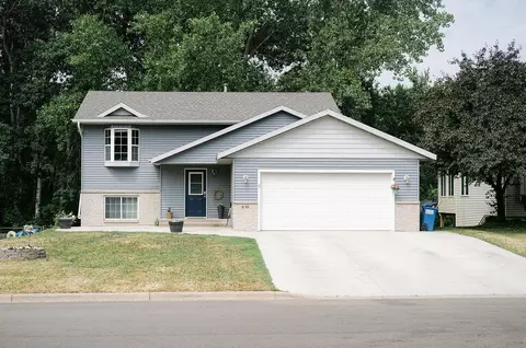 441 13th Ave S, Sauk Rapids, MN 56379