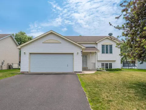 610 Washington Ct, Shakopee, MN 55379