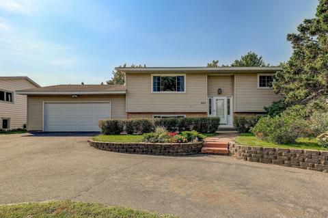550 Tomlyn Ave, Shoreview, MN 55126