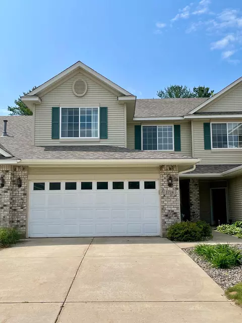 1724 Sunset Dr, Northfield, MN 55057