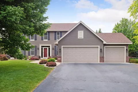 7192 Fawn Hill Rd, Chanhassen, MN 55317