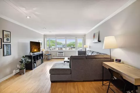 3150 Excelsior Blvd #409, Minneapolis, MN 55416