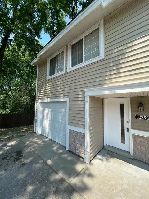 3289 Hill Ridge Dr #66, Eagan, MN 55121 photo 2