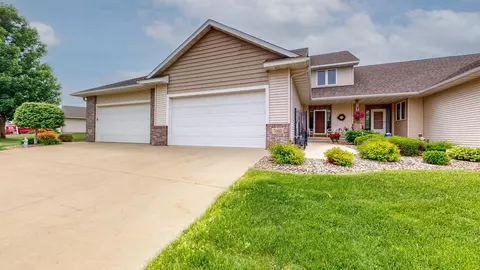 2060 Crimson Ridge Dr NW, Rochester, MN 55901