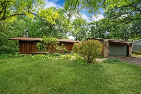1428 Larch Ln N, Plymouth, MN 55441
