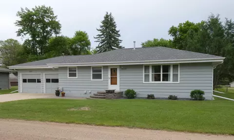 2555 Lutefisk Ln, Windom, MN 56101