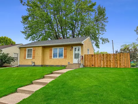 1841 Iowa Ave E, Saint Paul, MN 55119