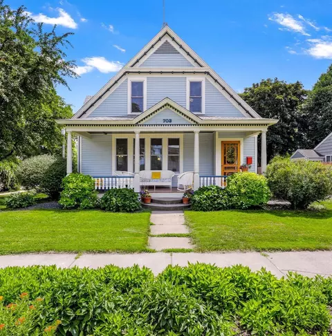 703 Pine St W, Stillwater, MN 55082