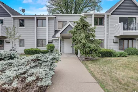 4010 52nd St E #203, Minneapolis, MN 55417