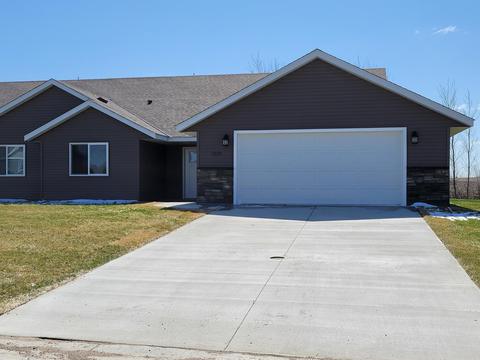 1239 21st St SW, Faribault, MN 55021