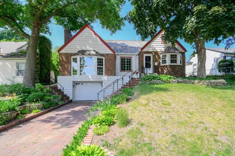 1111 Montana Ave W, Saint Paul, MN 55108