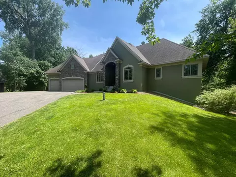 9861 51st St N, Lake Elmo, MN 55042