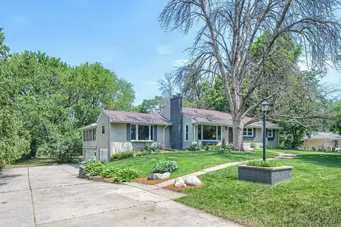 631 Callahan Pl, Mendota Heights, MN 55118