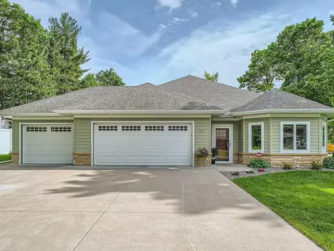 549 4th Ave NW, Cambridge, MN 55008
