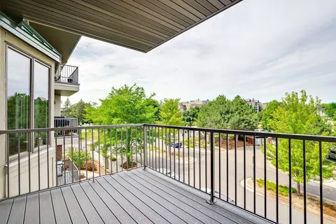 5275 Grandview Sq #3311, Edina, MN 55436