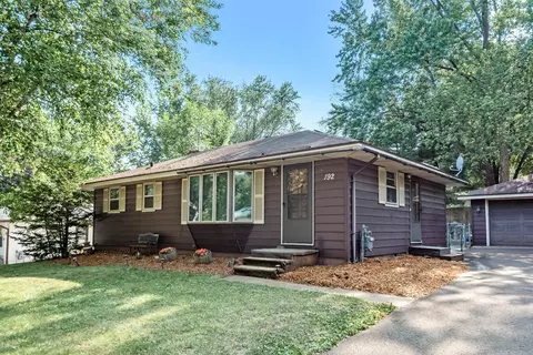 192 Gresham Ave N, Oakdale, MN 55128