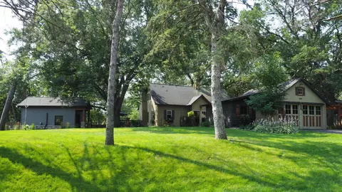 11401 Oakvale Rd N, Minnetonka, MN 55305