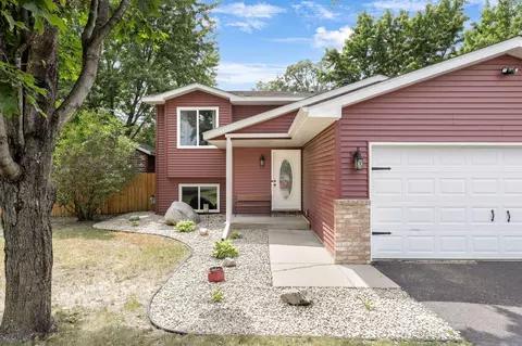 25922 10th St W, Zimmerman, MN 55398