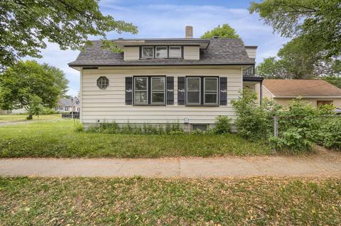 1562 Merrill St, Saint Paul, MN 55108