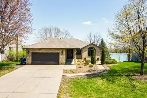 9410 Rosewood Ln N, Maple Grove, MN 55369