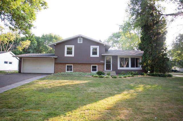 1956 Lakeaires Blvd, White Bear Lake, MN 55110 | 43 Photos | MLS