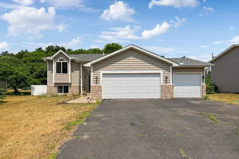 1000 Birch St SW, Isanti, MN 55040