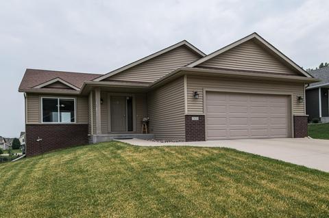 3828 46th Ave NW, Rochester, MN 55901