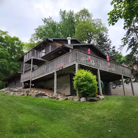 7463 Fernbrook Ln N, Maple Grove, MN 55311